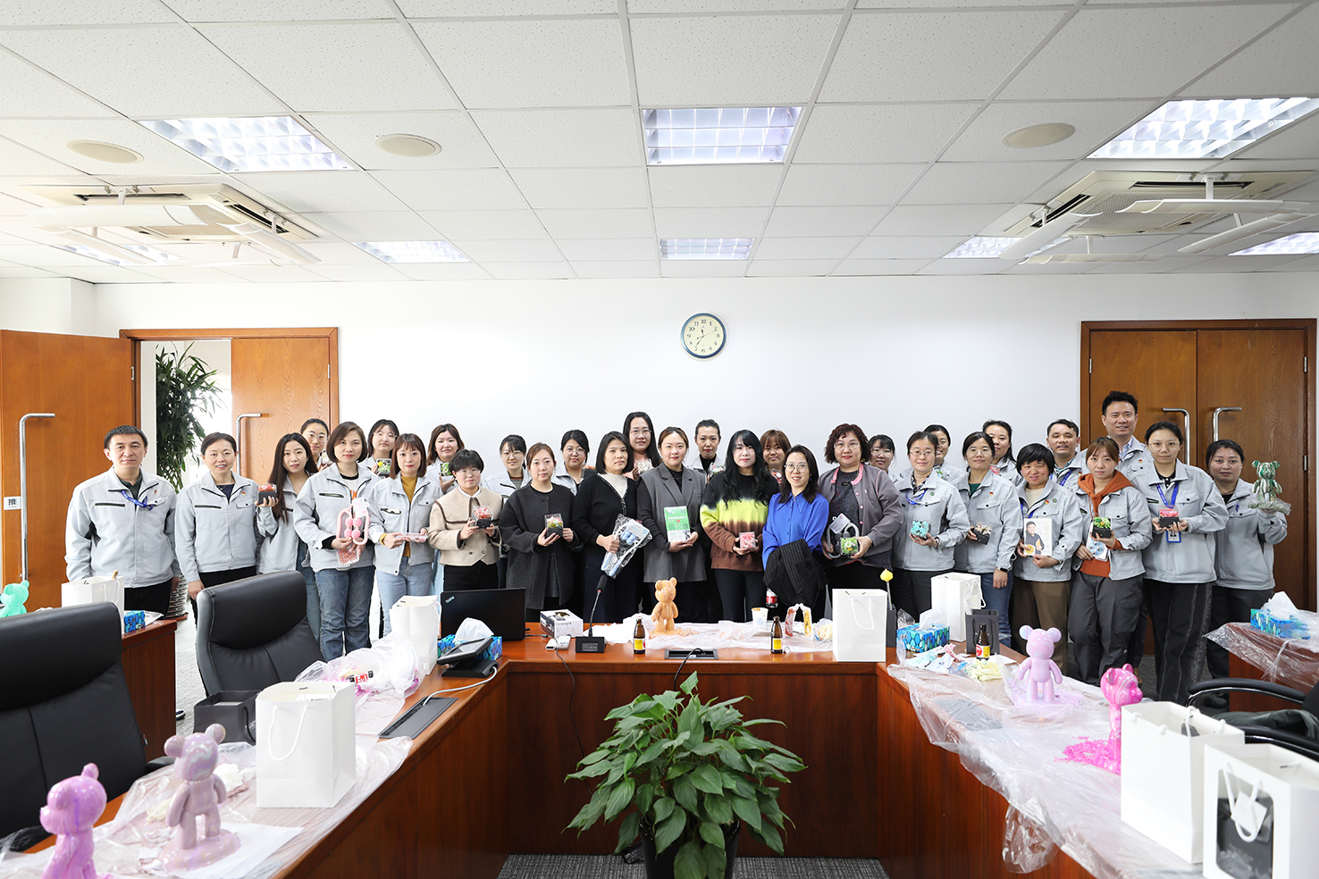 魅力女性 快樂巾幗——三八婦女節(jié)紀(jì)念活動